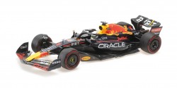 110221301_Minichamps_RedBull-Verstappen