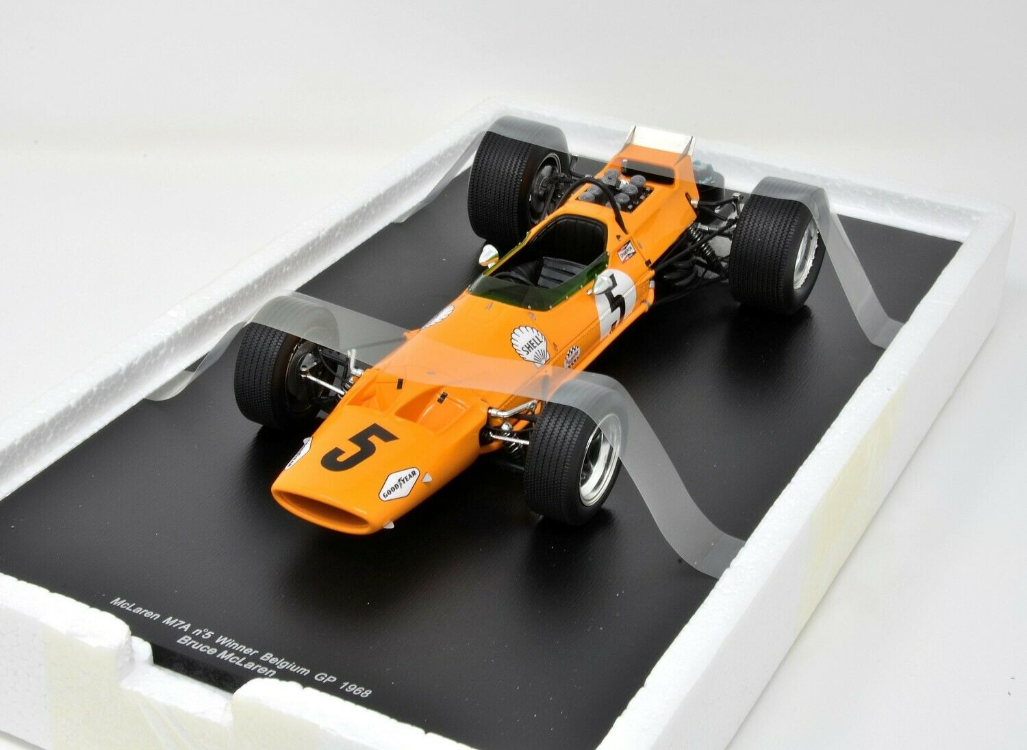 Spark 18S065 McLaren M7A