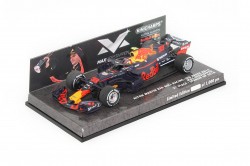 413180533_Minichamps_RedBull-Verstappen