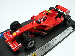 M6712_Hotwheels_Ferrari-Raikkonen